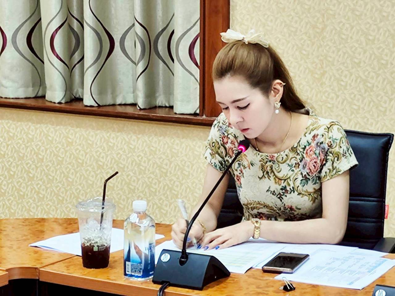 title - ประชุมคณะทำงานจัดทำร่างตัวชี้วัดการประเมินผลการดำเนินงานกองทุนการปฏิรูปที่ดินเพื่อเกษตรกรรม ประจำปีบัญชี 2569